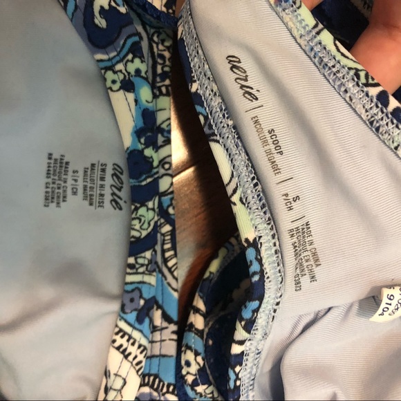 Small Aerie Paisley Blue Bikini Set - high waisted bottoms - great condition - Picture 3 of 3